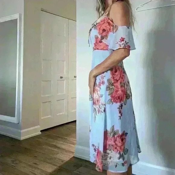 Cynthia Steffe Dresses & Skirts - Cynthia Steffe, Flower, off  shoulder, knee lenght dress, Blue and Pink, Size 2